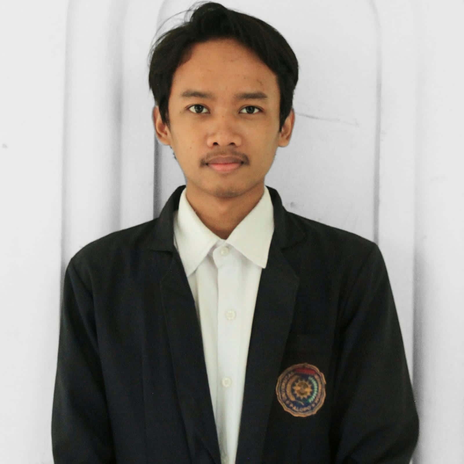 Wisudawan Terbaik Prodi Menejemen UM Palopo, Pernah Lolos Internasional Conference Di Jakarta